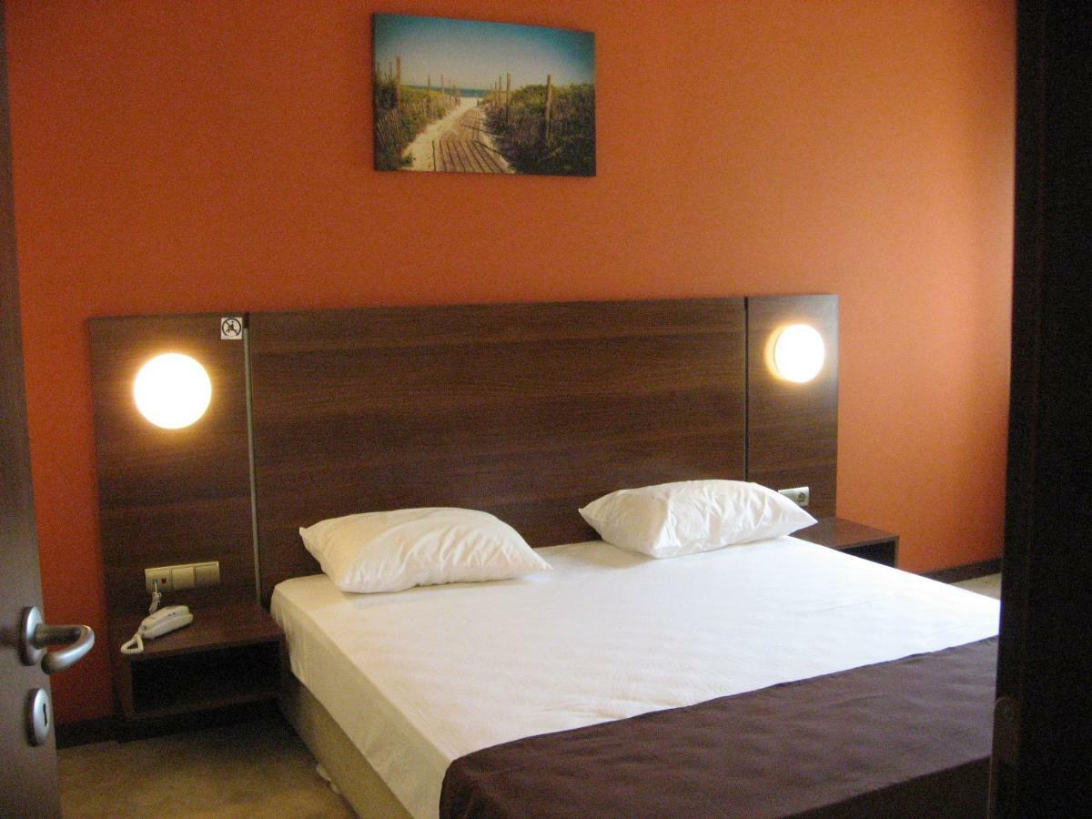 Hotel Satellite 3*